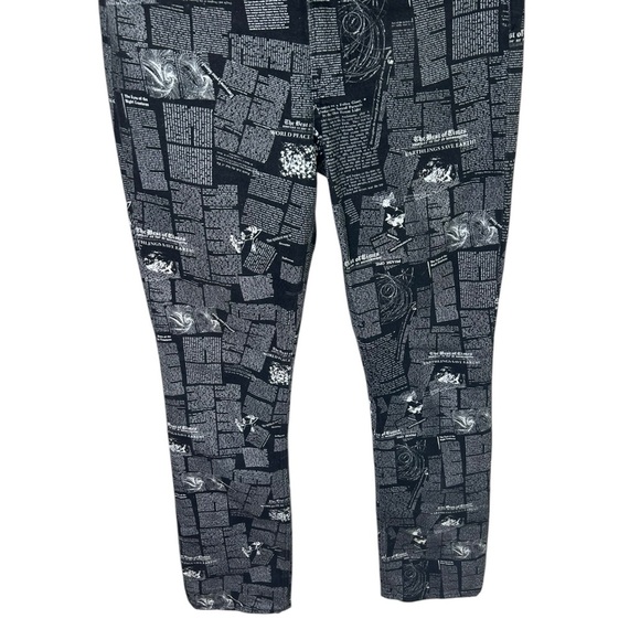 Reformation, High-Rise Bootcut Jean ‘Peyton' Zine Newspaper Print, Black Size 26 - Picture 6 of 17